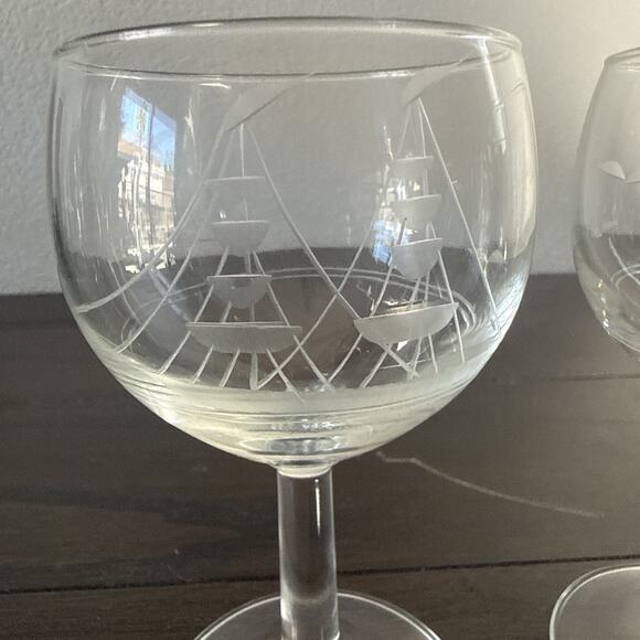 2 Ship Seagulls Etched Wine Glasses France 5" Vintage Nautical Sea Decor Dining - Picture 2 of 7